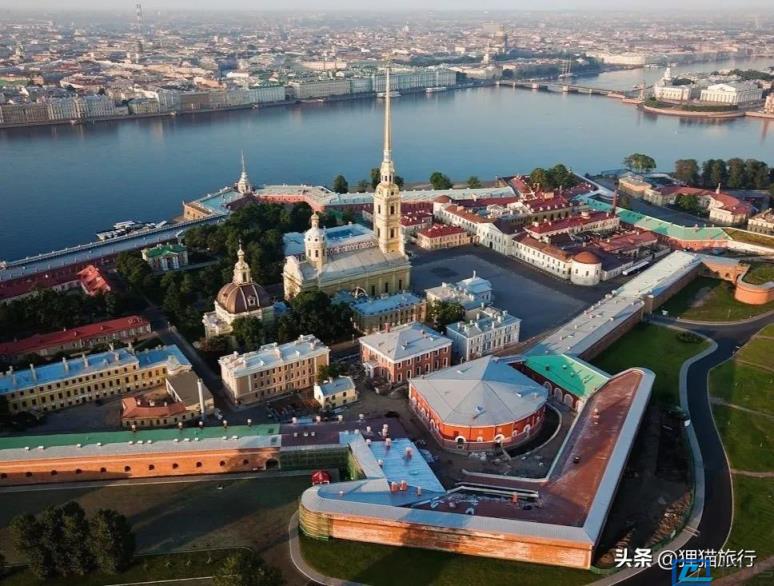 圣彼得堡和莫斯科哪个发达？圣彼得堡是俄罗斯第二大城市