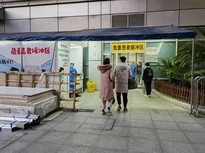 医生感染超八成 上海急诊扛得住吗? 护士的感染比例超过60%