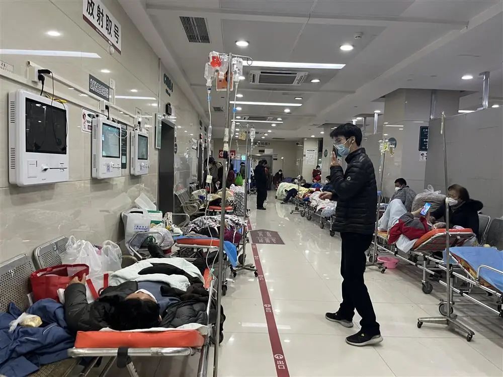 医生感染超八成 上海急诊扛得住吗? 护士的感染比例超过60%