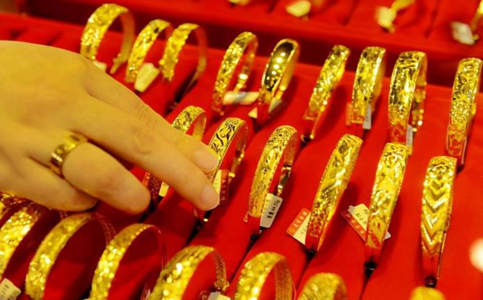 年轻人攻占黄金 中国大妈后继有人 2022年黄金的均价涨到了410元/克